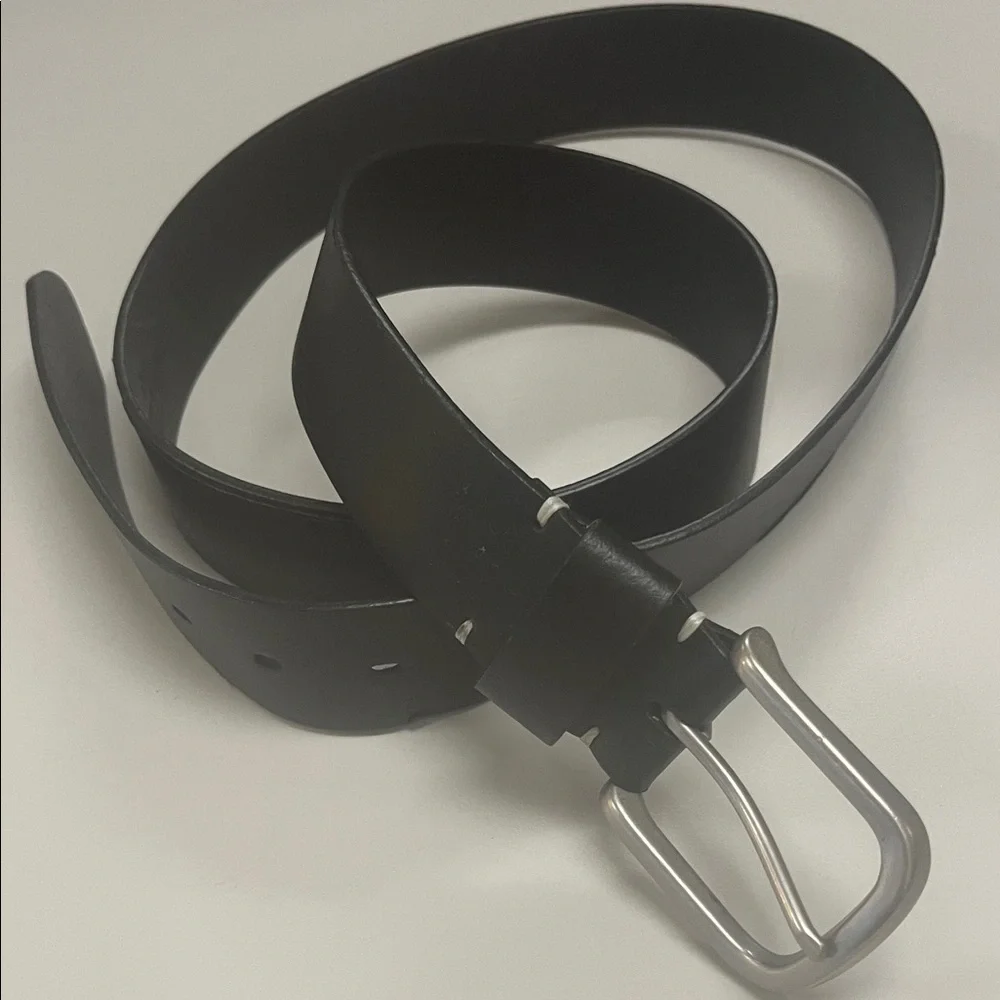 Eddie Bauer Black Leather Belt with Silver Buckle Size 42” inches